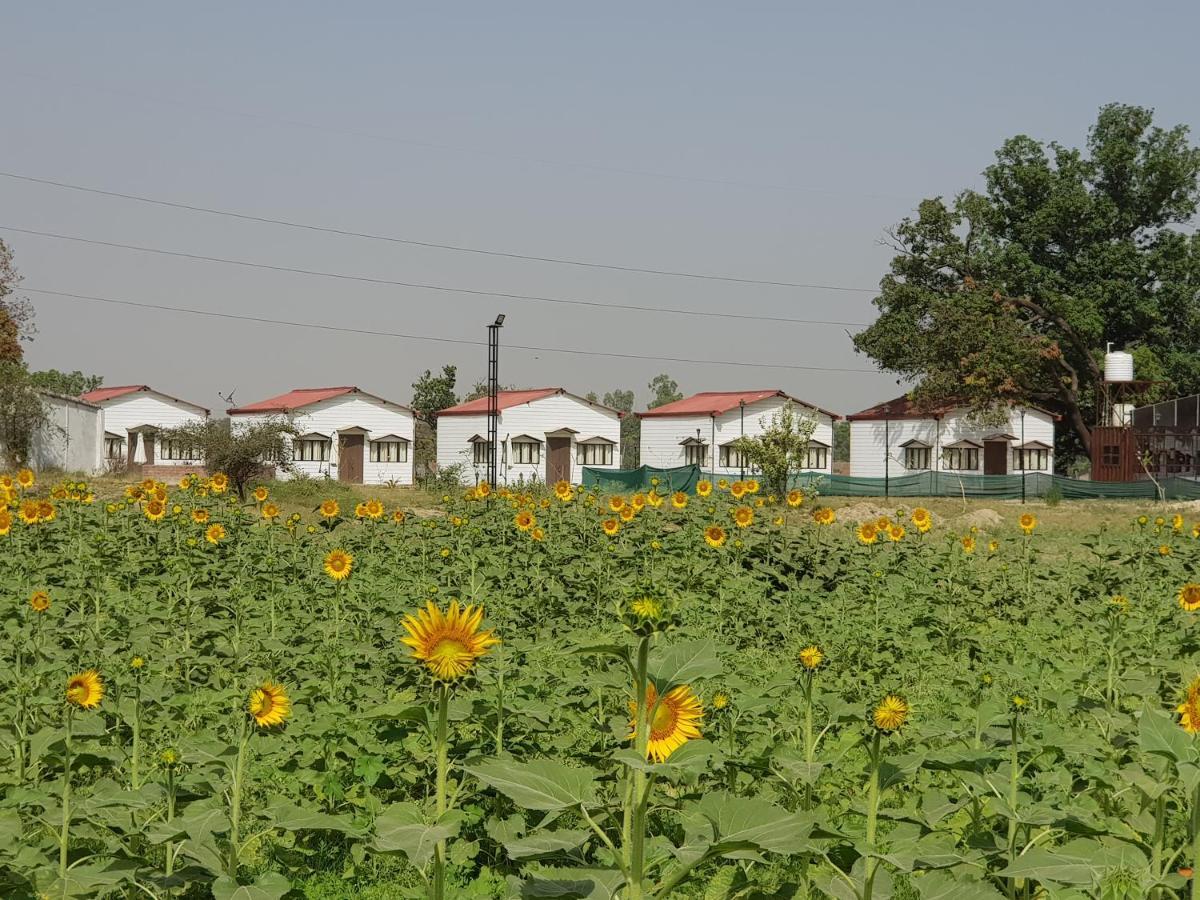 Living Green Farms Allāhābād Junction 외부 사진